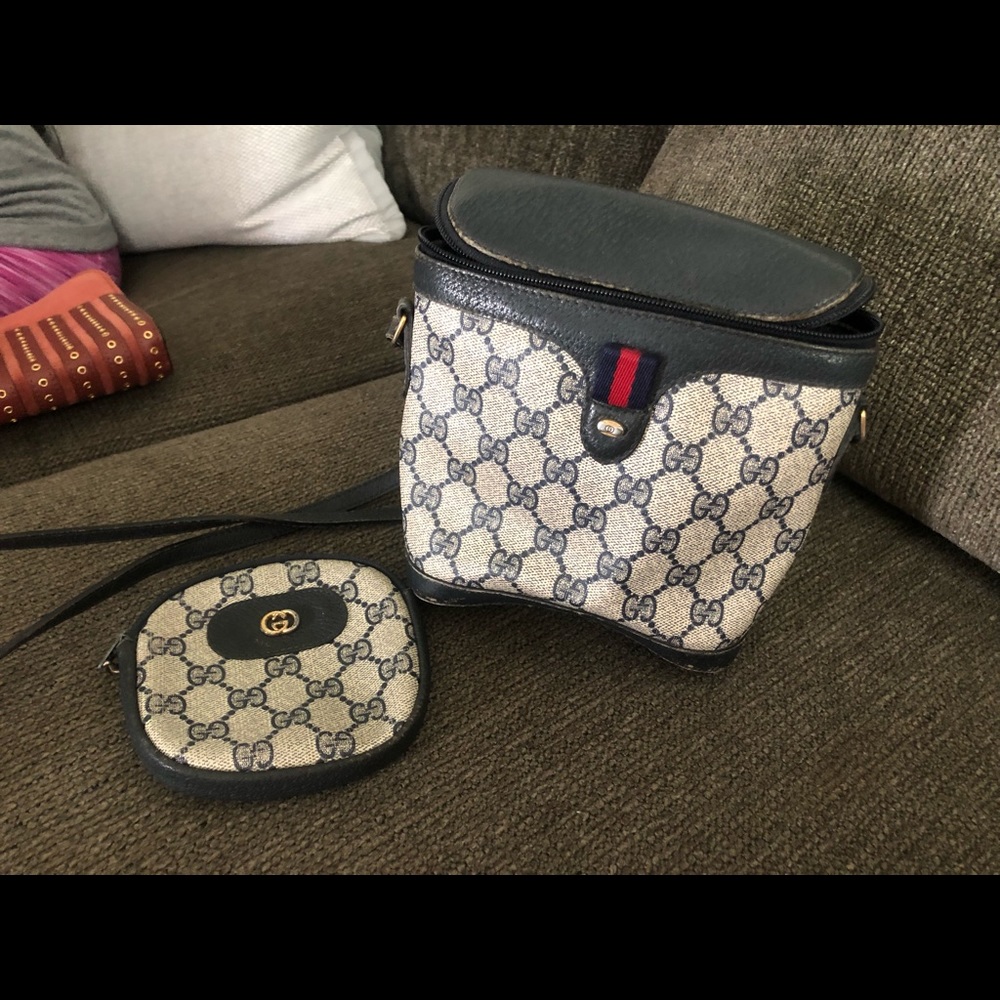 Gucci bag coin purse sold already